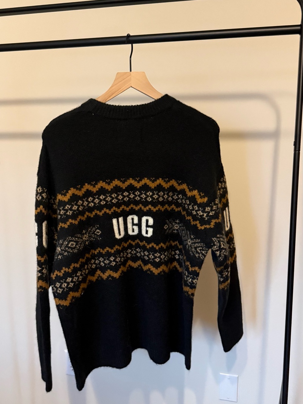 NWT Ugg Kaelan UggIsle Sweater Black - Picture 4 of 5